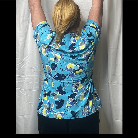 SCRUBS, Scrub top, Cherokee Infinity Stretch SZ Large, Blue Floral - Picture 4 of 16